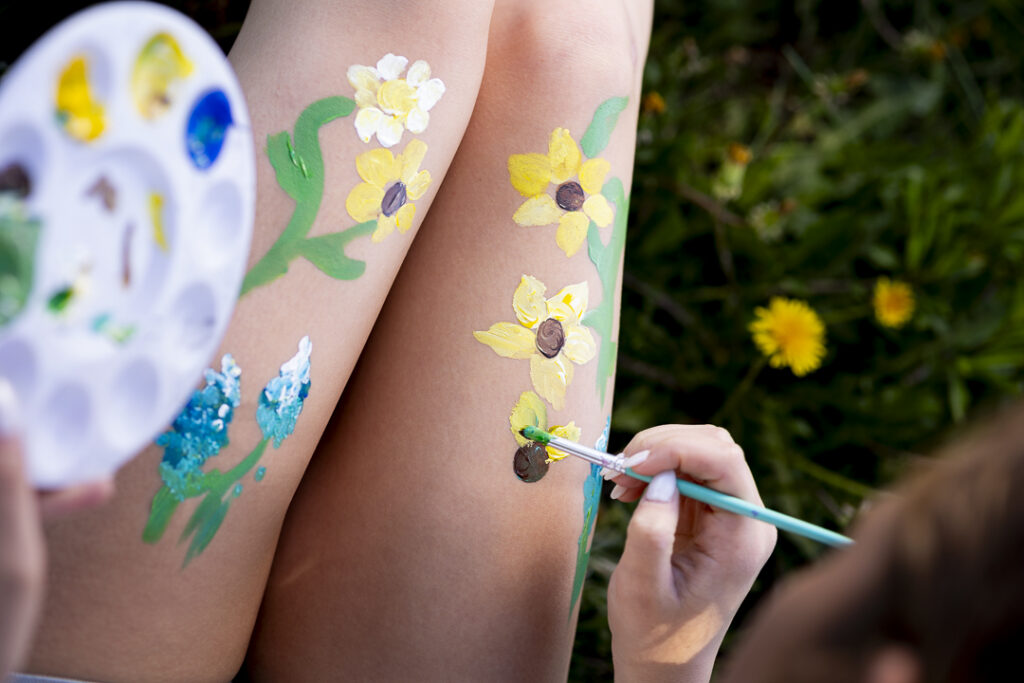 senior photography shoot of senior painting in Crested Butte Colorado