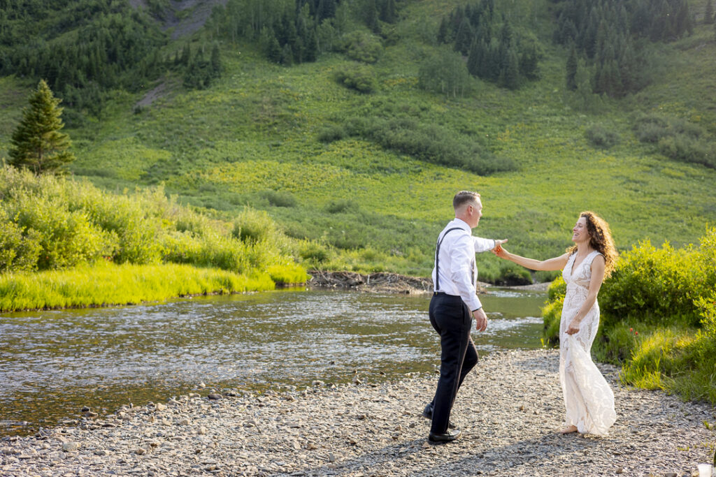 gothic-road-crested-butte-micro-wedding Micro wedding out Gothic Road Crested Butte Colorado by Third Eye Photography