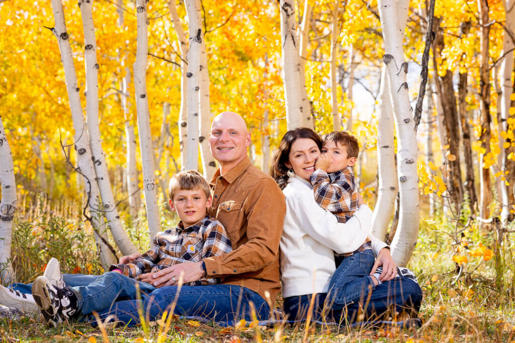 Family photo sessions at the Woods Walk in the fall in Crested Butte Colorado by Third Eye Photography